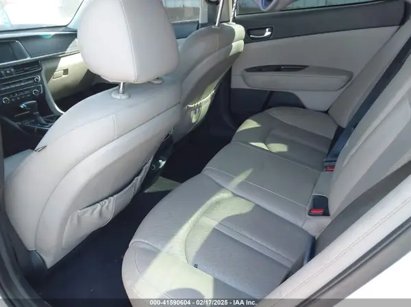 5XXGU4L39GG011524 2016 KIA OPTIMA - Image 8