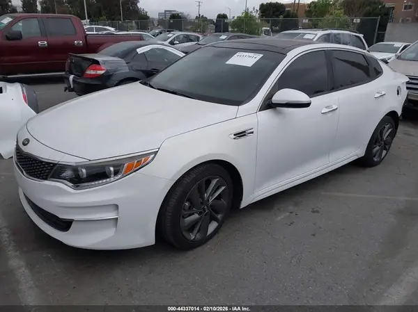 5XXGU4L39GG013693 2016 KIA OPTIMA - Image 2