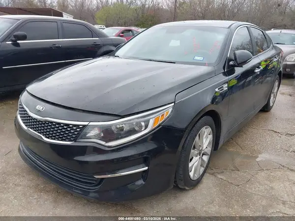 5XXGU4L39GG052753 2016 KIA OPTIMA - Image 2