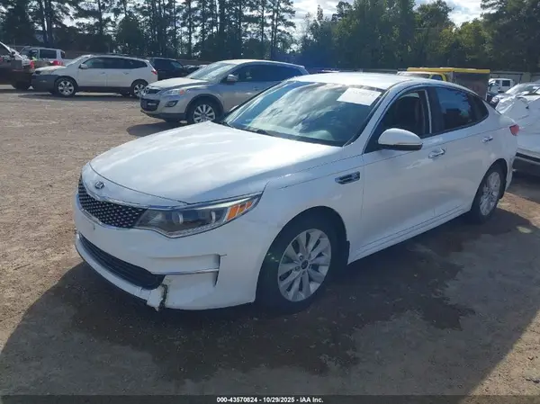 5XXGU4L39GG068502 2016 KIA OPTIMA - Image 2
