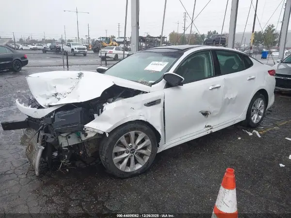 5XXGU4L39GG074915 2016 KIA OPTIMA - Image 2