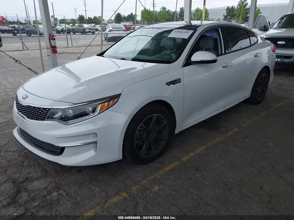 5XXGU4L39GG080388 2016 KIA OPTIMA - Image 2