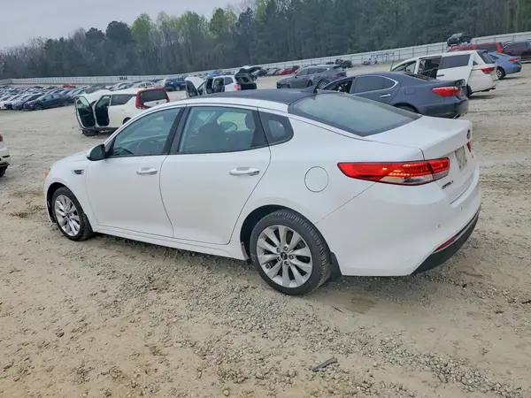 5XXGU4L39GG089575 2016 KIA OPTIMA - Image 2