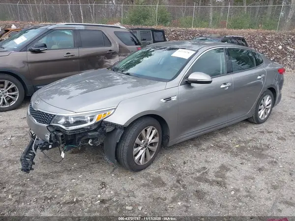 5XXGU4L39GG090581 2016 KIA OPTIMA - Image 2