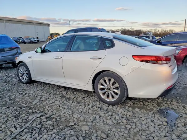 5XXGU4L39GG095019 2016 KIA OPTIMA - Image 2