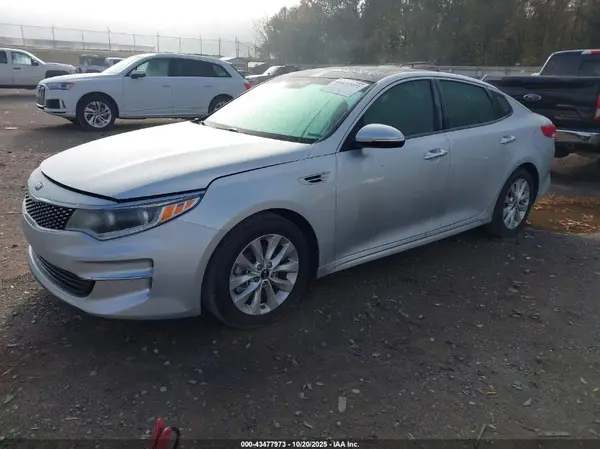 5XXGU4L39HG126111 2017 KIA OPTIMA - Image 2