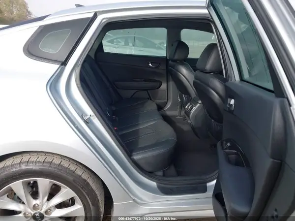5XXGU4L39HG126111 2017 KIA OPTIMA - Image 8