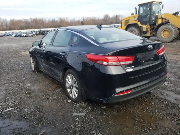 5XXGU4L39HG129638 2017 KIA OPTIMA - Image 2