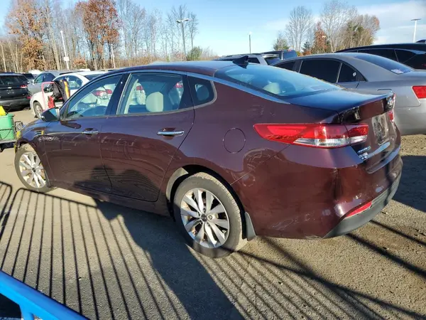 5XXGU4L39HG150604 2017 KIA OPTIMA - Image 2