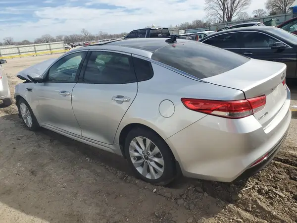5XXGU4L39HG151218 2017 KIA OPTIMA - Image 2