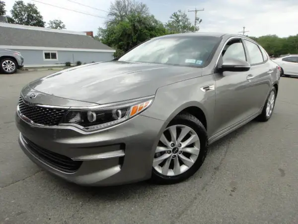 5XXGU4L39HG1773XX 2017 KIA OPTIMA - Image 2