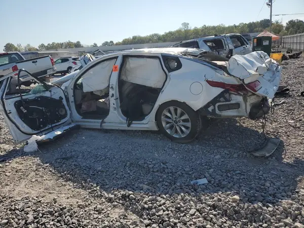 5XXGU4L39JG179977 2018 KIA OPTIMA - Image 2