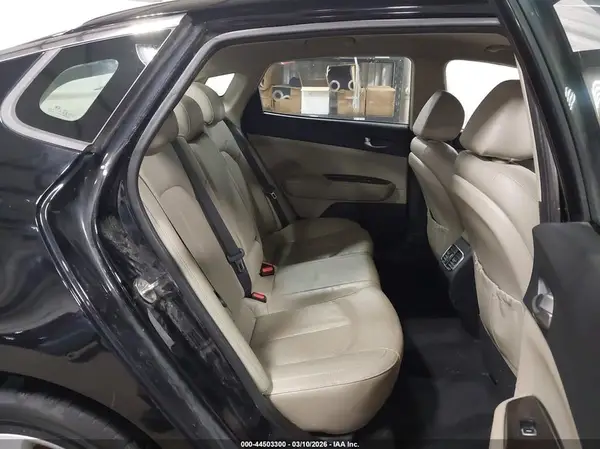 5XXGU4L39JG180627 2018 KIA OPTIMA - Image 8