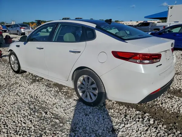 5XXGU4L39JG189330 2018 KIA OPTIMA - Image 2