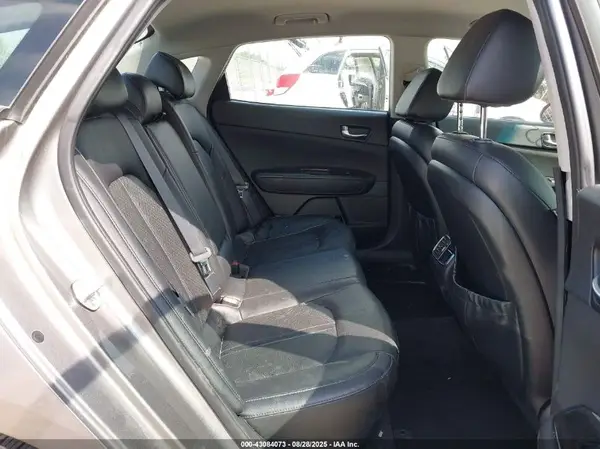 5XXGU4L39JG196729 2018 KIA OPTIMA - Image 8