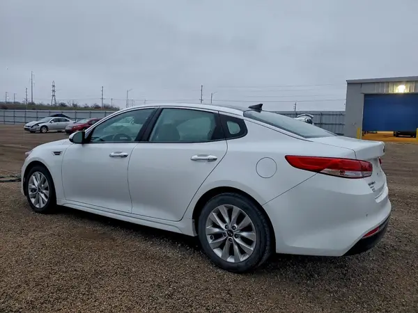 5XXGU4L39JG199470 2018 KIA OPTIMA - Image 2