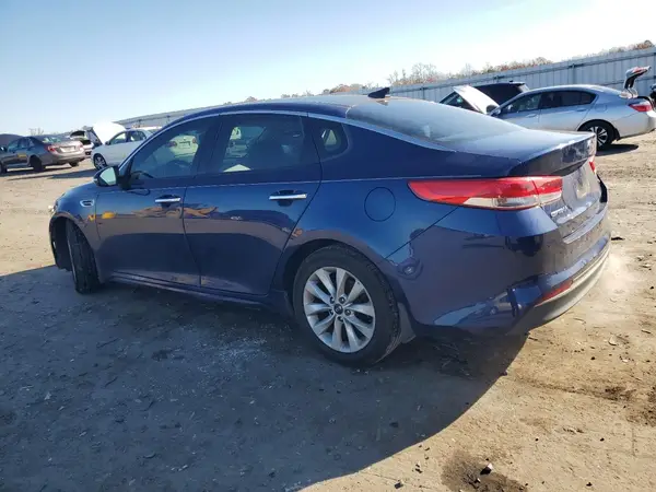 5XXGU4L39JG207969 2018 KIA OPTIMA - Image 2