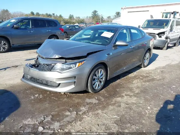 5XXGU4L39JG208331 2018 KIA OPTIMA - Image 2