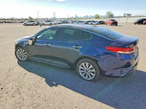 5XXGU4L39JG211925 2018 KIA OPTIMA - Image 2
