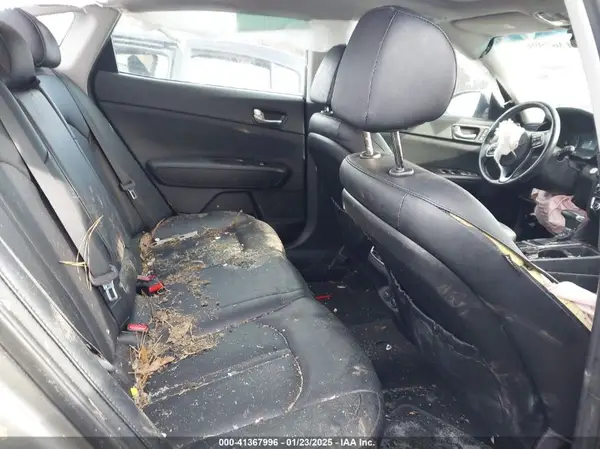 5XXGU4L39JG220852 2018 KIA OPTIMA - Image 8