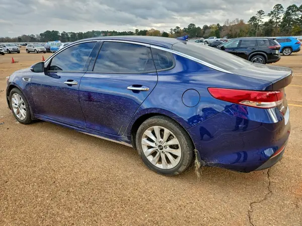 5XXGU4L39JG224299 2018 KIA OPTIMA - Image 2