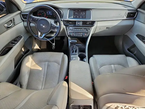 5XXGU4L39JG224299 2018 KIA OPTIMA - Image 8
