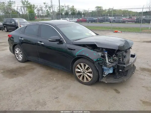 5XXGU4L39JG237859 2018 KIA OPTIMA - Image 1