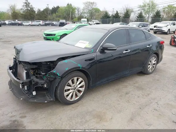 5XXGU4L39JG237859 2018 KIA OPTIMA - Image 2