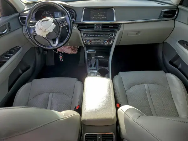 5XXGU4L39JG243774 2018 KIA OPTIMA - Image 8