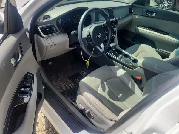5XXGU4L39JG247758 2018 KIA OPTIMA - Image 8