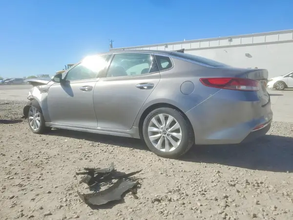 5XXGU4L39JG273065 2018 KIA OPTIMA - Image 2