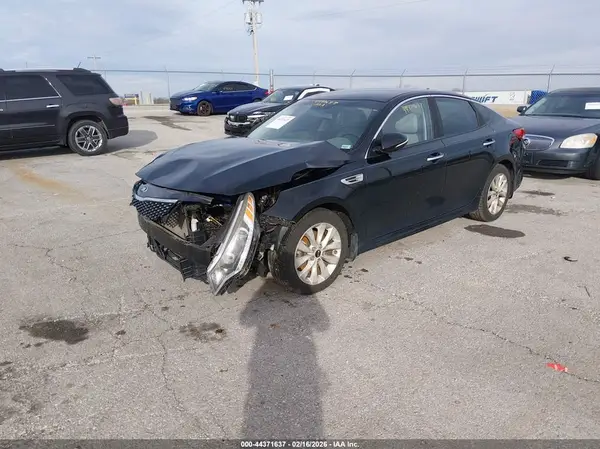 5XXGU4L3XGG065639 2016 KIA OPTIMA - Image 2