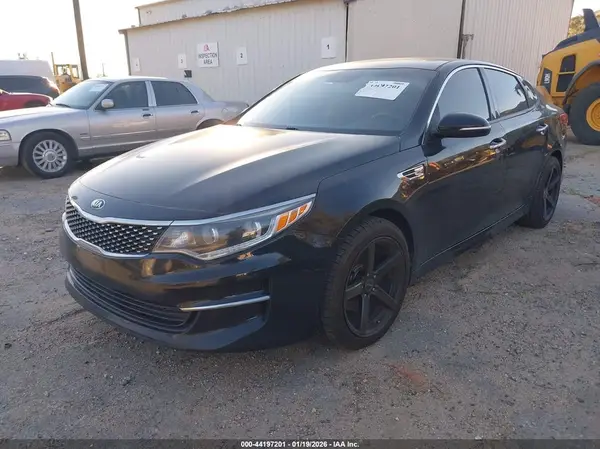 5XXGU4L3XGG095627 2016 KIA OPTIMA - Image 2