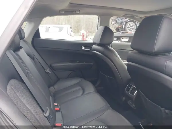 5XXGU4L3XHG126876 2017 KIA OPTIMA - Image 8