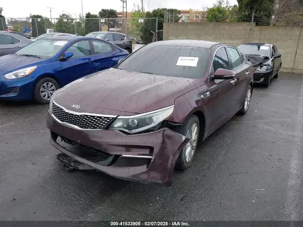 5XXGU4L3XHG129129 2017 KIA OPTIMA - Image 2