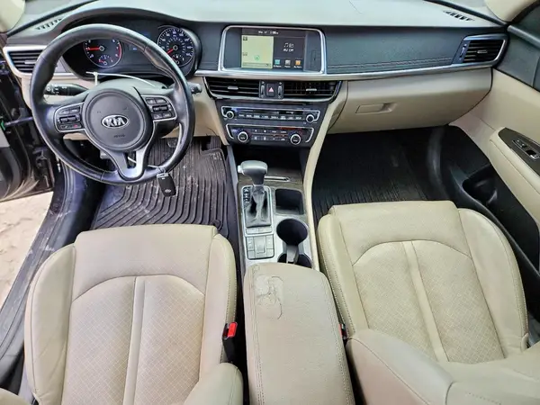 5XXGU4L3XHG132693 2017 KIA OPTIMA - Image 8