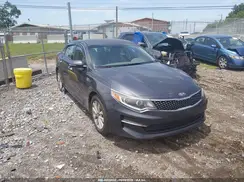 5XXGU4L3XHG133763 2017 KIA OPTIMA