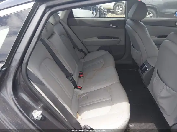 5XXGU4L3XHG133763 2017 KIA OPTIMA - Image 8