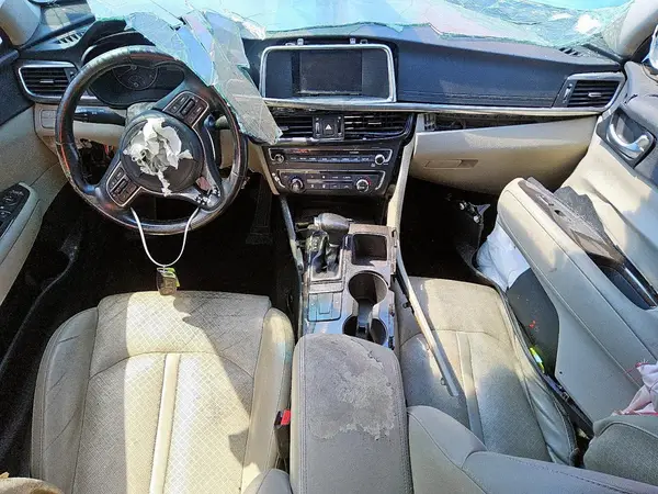 5XXGU4L3XHG141068 2017 KIA OPTIMA - Image 8