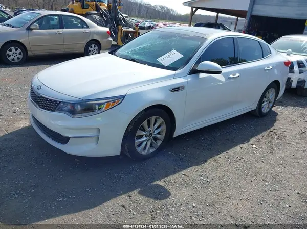 5XXGU4L3XHG151339 2017 KIA OPTIMA - Image 2