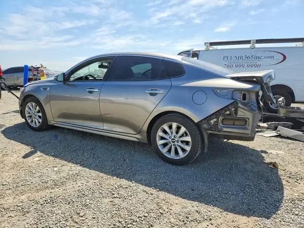 5XXGU4L3XJG194021 2018 KIA OPTIMA - Image 2