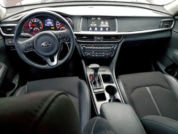 5XXGU4L3XJG204384 2018 KIA OPTIMA - Image 8