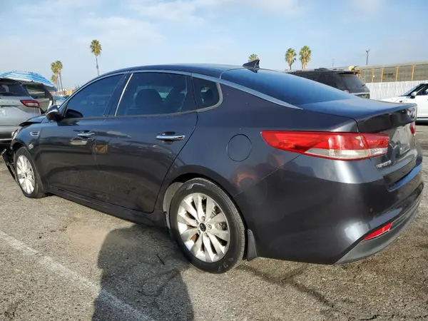 5XXGU4L3XJG212579 2018 KIA OPTIMA - Image 2