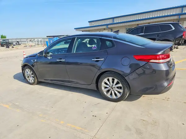 5XXGU4L3XJG215367 2018 KIA OPTIMA - Image 2