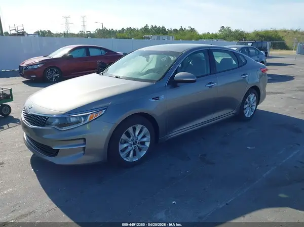 5XXGU4L3XJG218544 2018 KIA OPTIMA - Image 2