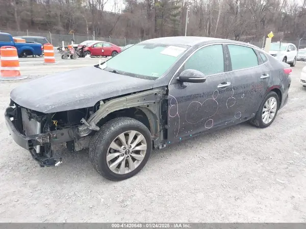 5XXGU4L3XJG227793 2018 KIA OPTIMA - Image 2
