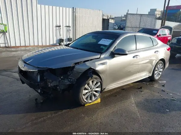 5XXGU4L3XJG245548 2018 KIA OPTIMA - Image 2