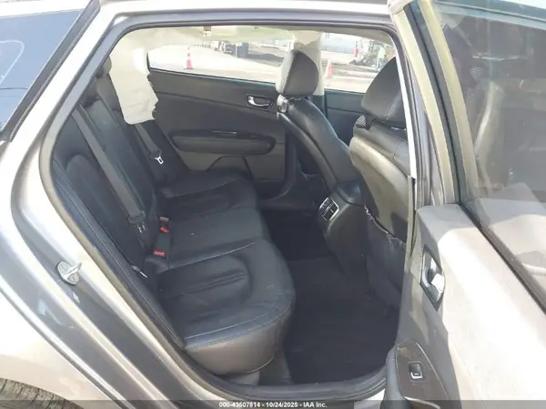 5XXGU4L3XJG245548 2018 KIA OPTIMA - Image 8