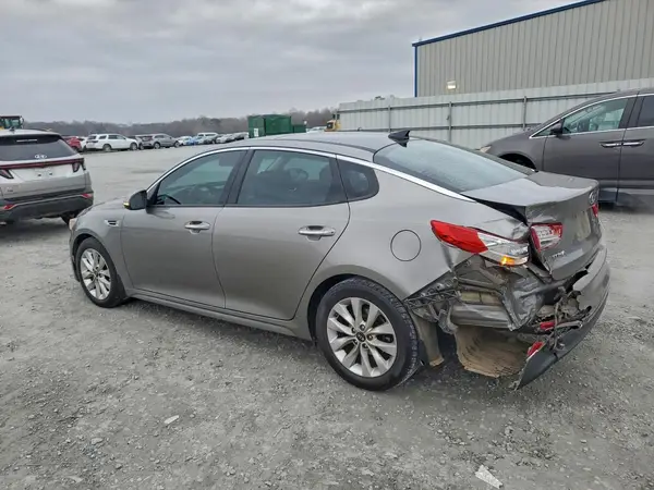5XXGU4L3XJG247624 2018 KIA OPTIMA - Image 2