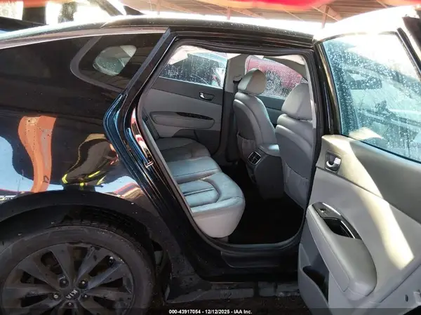 5XXGU4L3XJG252631 2018 KIA OPTIMA - Image 8